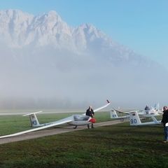 Flugwegposition um 07:02:53: Aufgenommen in der Nähe von Gemeinde Micheldorf in Oberösterreich, Österreich in 572 Meter